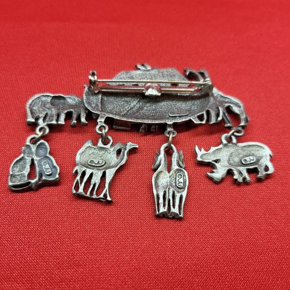 Vintage JJ Signed Brooch Pin Pewter Noahs Ark Dangling Animals Pairs Charms - Picture 3 of 12